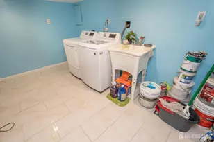 62 Hillcrest Ave, Edison, NJ 08817 - Photo 26