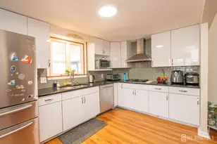 62 Hillcrest Ave, Edison, NJ 08817 - Photo 6