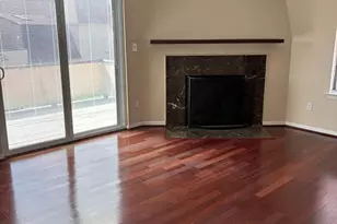 92 Gate House Ln, Edison, NJ 08820 - Photo 2