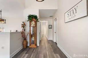 4 Wellington Pl, Monroe Township, NJ 08831 - Photo 4