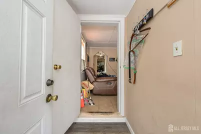 131 Stokes Avenue, Ewing Township, NJ 08638 - Photo 2