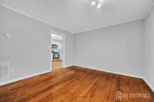 49 Comstock St, New Brunswick, NJ 08901 - Photo 12