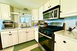 26 Dalbert St, Carteret, NJ 07008 - Photo 8