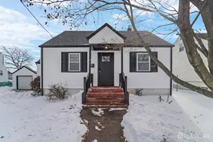 35 Murray Ave, Piscataway Township, NJ 08854 - Photo 2