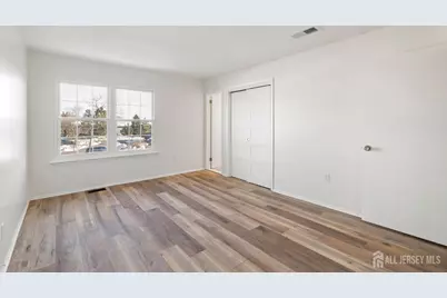 127 Hampton Court, Franklin Township, NJ 08873 - Photo 14