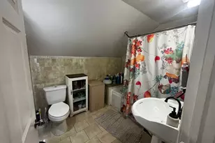 366 Jeffries St, Perth Amboy, NJ 08861 - Photo 8