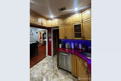 366 Jeffries Street, Perth Amboy, NJ 08861 - Photo 4