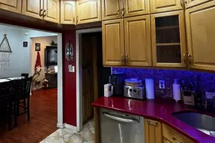 366 Jeffries St, Perth Amboy, NJ 08861 - Photo 4