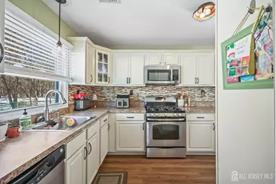 105 Applegate Avenue, Monroe Township, NJ 07726 - Photo 12