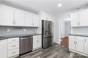 10 Gavel Rd, Sayreville, NJ 08872 - Photo 8