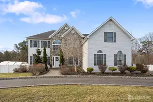 9 Redwood Ct, Monroe Township, NJ 08831 - Photo 1