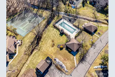 133 Oakmont Court, Edison, NJ 08820 - Photo 14