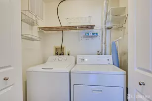 133 Oakmont Ct, Edison, NJ 08820 - Photo 36