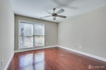 133 Oakmont Court, Edison, NJ 08820 - Photo 32