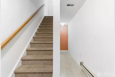 21 Newburgh Drive, Edison, NJ 08820 - Photo 4