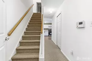 21 Newburgh Dr, Edison, NJ 08820 - Photo 12