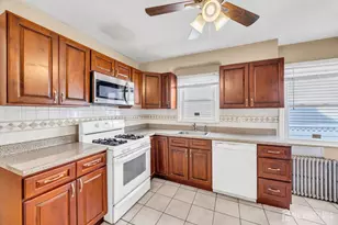 16 Sharot St, Carteret, NJ 07008 - Photo 6