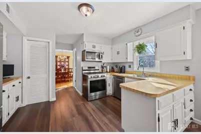 18 Apache Court, East Brunswick Township, NJ 08816 - Photo 16