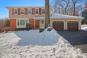 18 Apache Ct, East Brunswick Township, NJ 08816 - Photo 1