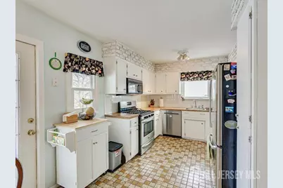 38 Karen Place, Edison, NJ 08817 - Photo 16