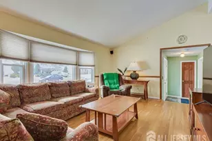 38 Karen Pl, Edison, NJ 08817 - Photo 10