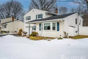 38 Karen Pl, Edison, NJ 08817 - Photo 2