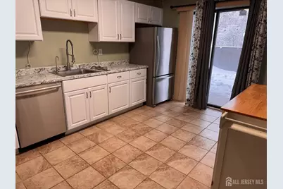 276 Westgate Drive, Edison, NJ 08820 - Photo 4