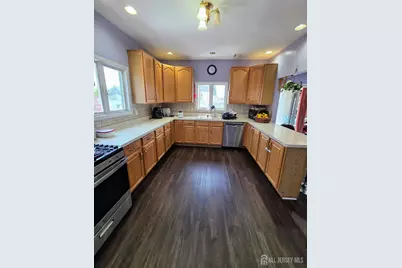 126 Holly Street, Port Reading, NJ 07064 - Photo 8