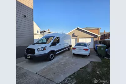 11 W 12th Street W, Linden, NJ 07036 - Photo 2