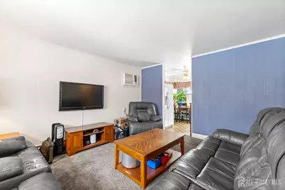 29 Park Avenue, Iselin, NJ 08830 - Photo 4