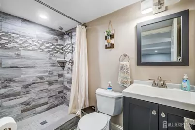237 Carolyn Avenue, Colonia, NJ 07067 - Photo 20