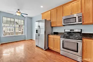 26 Daly Ct, Old Bridge Township, NJ 08857 - Photo 4