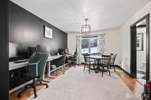 34 Sandalwood Dr, East Brunswick Township, NJ 08816 - Photo 10
