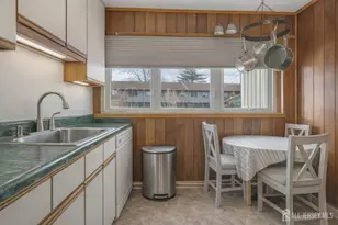 529 Nettleton Dr, East Windsor Township, NJ 08520 - Photo 6