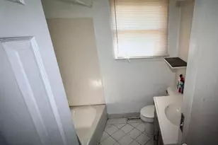 4 Rocky Brook Ct, Hightstown, NJ 08520 - Photo 10