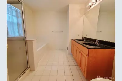 202 Alder Court, New Brunswick, NJ 08901 - Photo 14