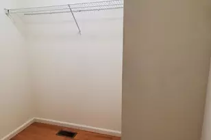 202 Alder Ct, New Brunswick, NJ 08901 - Photo 16