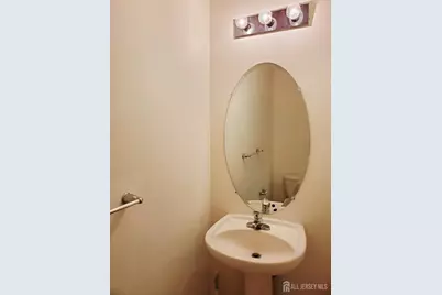 202 Alder Court, New Brunswick, NJ 08901 - Photo 22