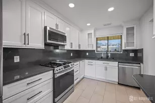 26 Front Ct, Old Bridge Township, NJ 08857 - Photo 12