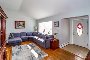 20 Alastair Pl, Colonia, NJ 07067 - Photo 4