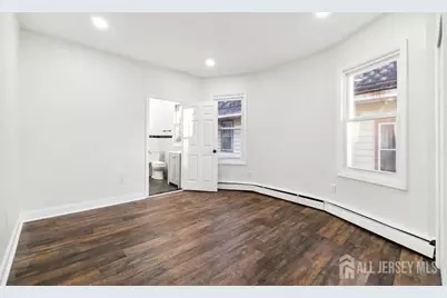 29 S 2nd Avenue S, Highland Park, NJ 08904 - Photo 34