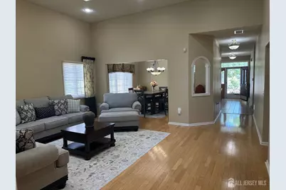 31 Sherwood Drive, Monroe Township, NJ 08831 - Photo 2