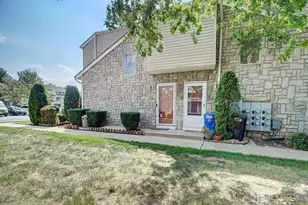 87 Farnham Square, Sayreville, NJ 08859 - Photo 1