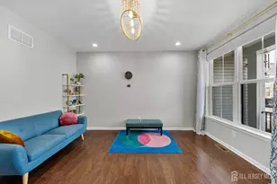 20 Hyacinth Ln, Monroe Township, NJ 08831 - Photo 8