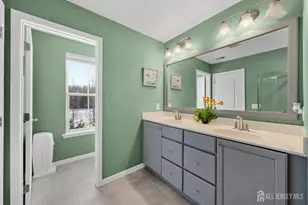 20 Hyacinth Ln, Monroe Township, NJ 08831 - Photo 34