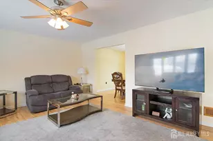 10 Elizabeth Ct, Edison, NJ 08817 - Photo 6