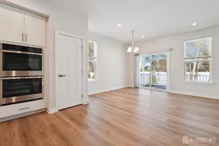 20 Owen Ct, Franklin Township, NJ 08873 - Photo 8