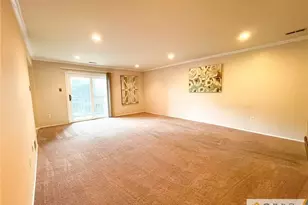 410 Edison Glen Terrace, Edison, NJ 08837 - Photo 4