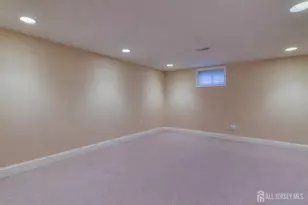 52 Yorktown Rd, East Brunswick Township, NJ 08816 - Photo 28