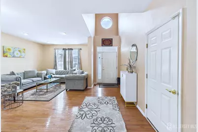 13 Skurka Court, Sayreville, NJ 08872 - Photo 2